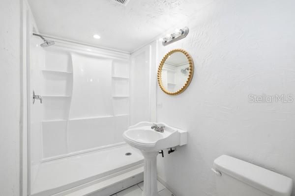 Active With Contract: $1,499,000 (2 beds, 3 baths, 1696 Square Feet)