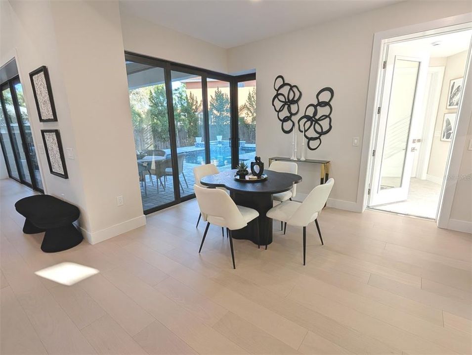 En Venta: $2,499,000 (5 camas, 5 baños, 4623 Pies cuadrados)