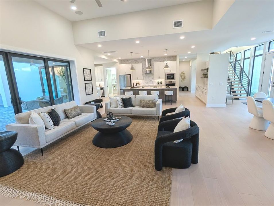 En Venta: $2,499,000 (5 camas, 5 baños, 4623 Pies cuadrados)