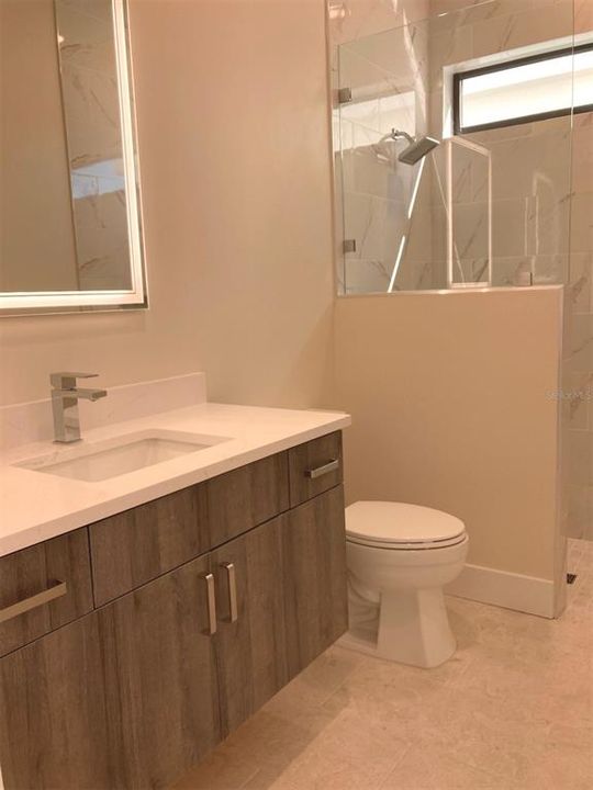 En Venta: $2,499,000 (5 camas, 5 baños, 4623 Pies cuadrados)