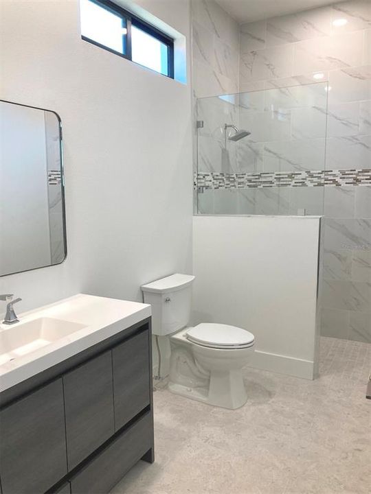 En Venta: $2,499,000 (5 camas, 5 baños, 4623 Pies cuadrados)
