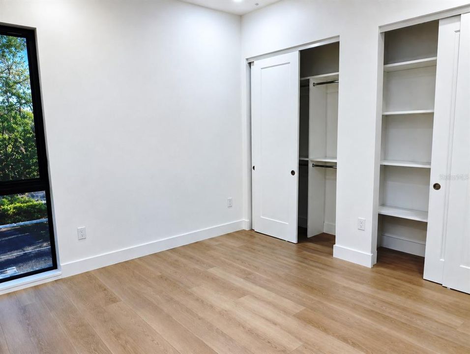 En Venta: $2,499,000 (5 camas, 5 baños, 4623 Pies cuadrados)