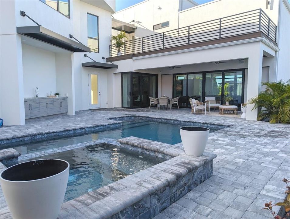 En Venta: $2,499,000 (5 camas, 5 baños, 4623 Pies cuadrados)