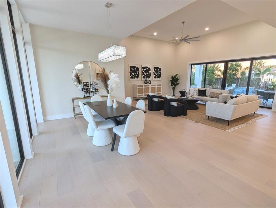 En Venta: $2,499,000 (5 camas, 5 baños, 4623 Pies cuadrados)
