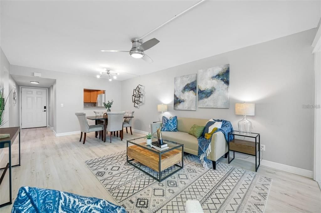 For Sale: $160,000 (2 beds, 2 baths, 840 Square Feet)