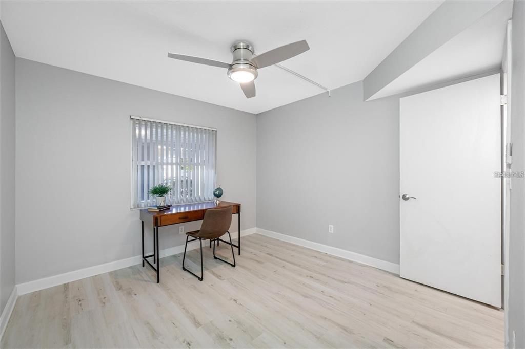 For Sale: $160,000 (2 beds, 2 baths, 840 Square Feet)