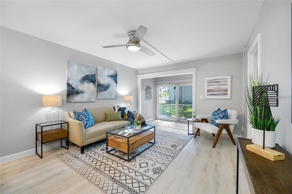 For Sale: $160,000 (2 beds, 2 baths, 840 Square Feet)