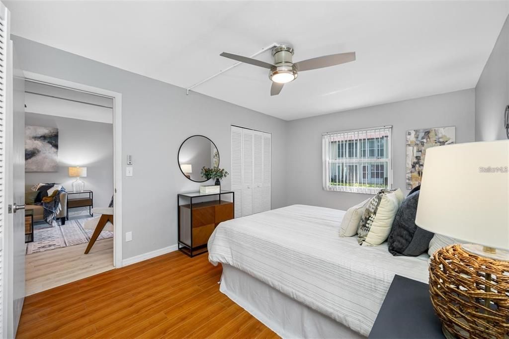 For Sale: $160,000 (2 beds, 2 baths, 840 Square Feet)