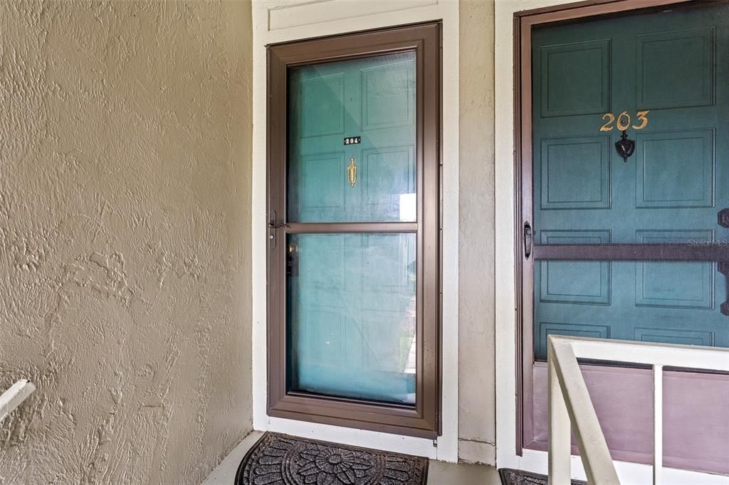 For Sale: $169,000 (2 beds, 2 baths, 1006 Square Feet)
