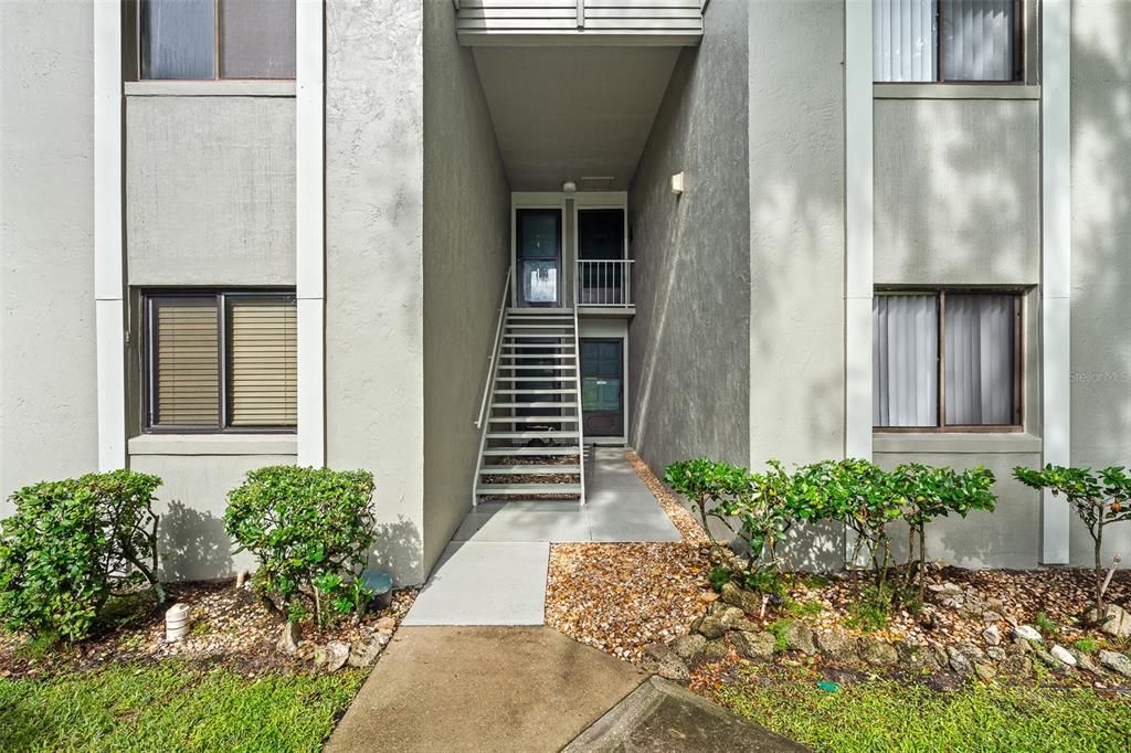 For Sale: $169,000 (2 beds, 2 baths, 1006 Square Feet)