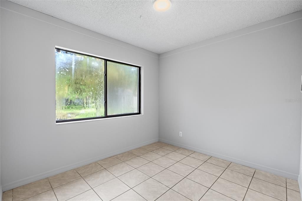 For Sale: $169,000 (2 beds, 2 baths, 1006 Square Feet)