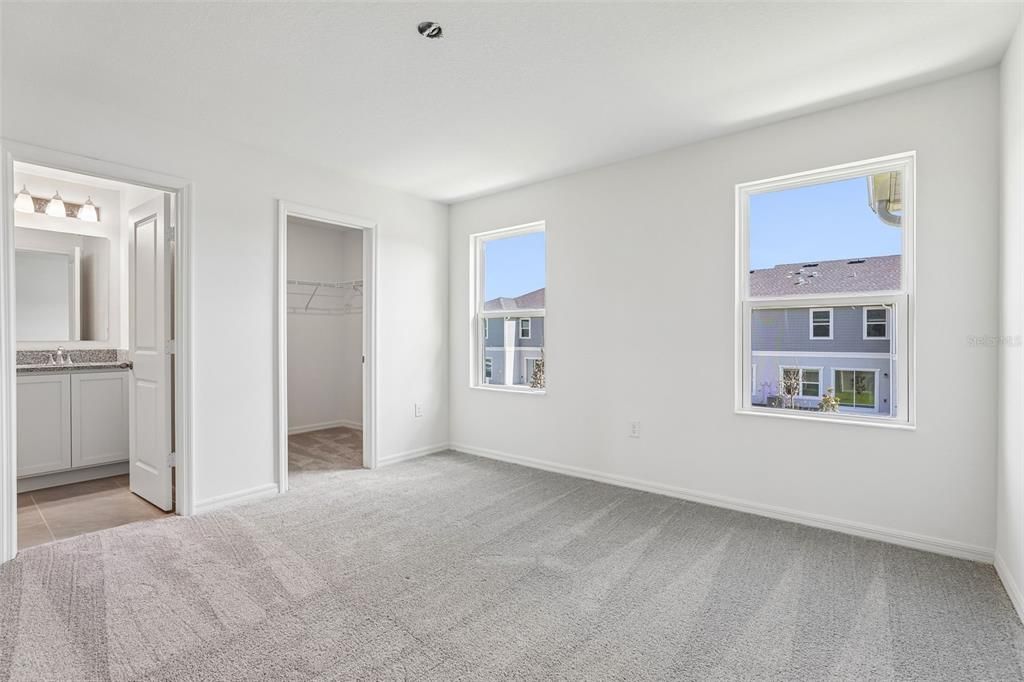 На продажу: $225,009 (3 спален, 2 ванн, 1557 Квадратных фут)