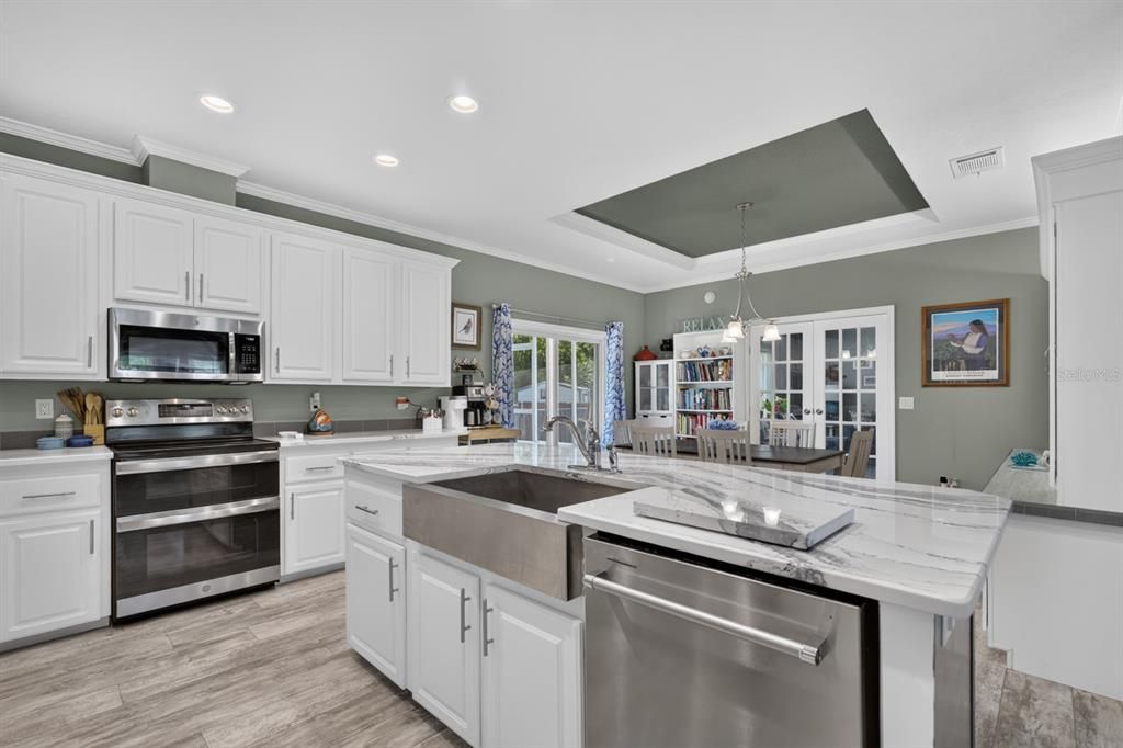 For Sale: $392,000 (3 beds, 2 baths, 1920 Square Feet)