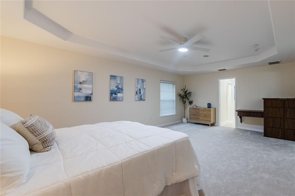 For Sale: $679,000 (3 beds, 2 baths, 2539 Square Feet)