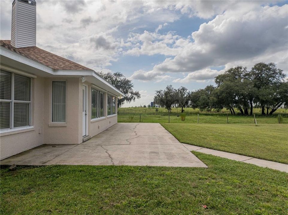 For Sale: $679,000 (3 beds, 2 baths, 2539 Square Feet)