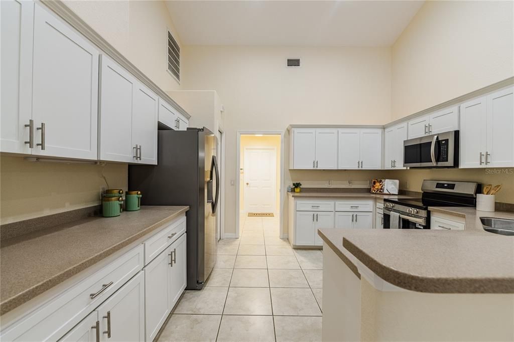 For Sale: $679,000 (3 beds, 2 baths, 2539 Square Feet)