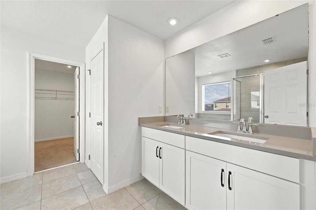 En Venta: $535,000 (3 camas, 2 baños, 2373 Pies cuadrados)