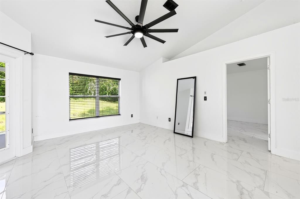 For Sale: $350,000 (3 beds, 2 baths, 1416 Square Feet)