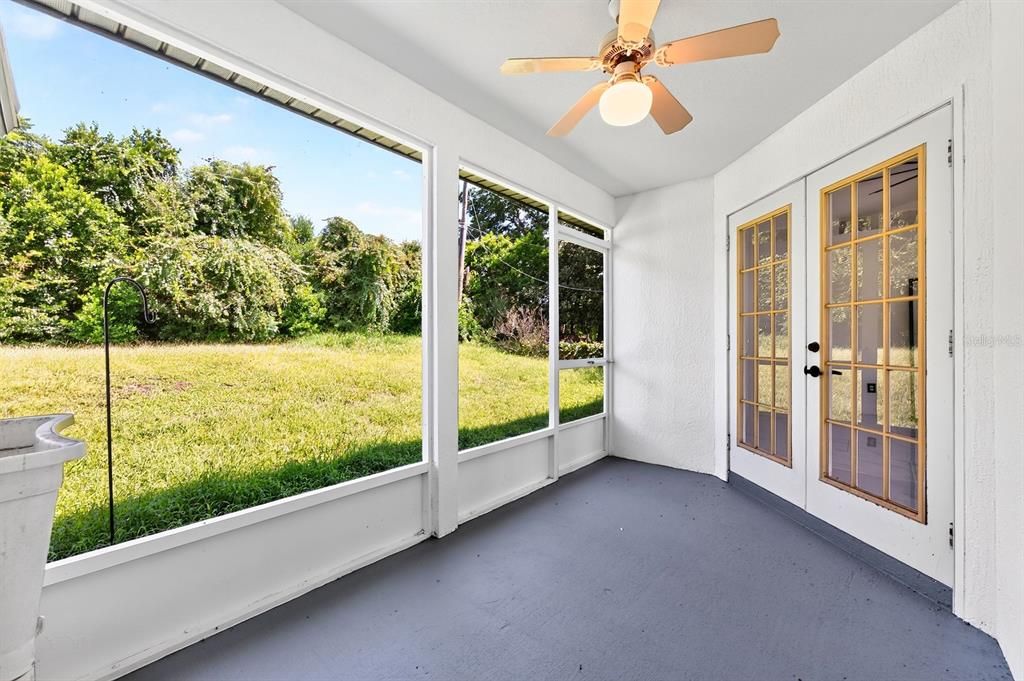 For Sale: $350,000 (3 beds, 2 baths, 1416 Square Feet)