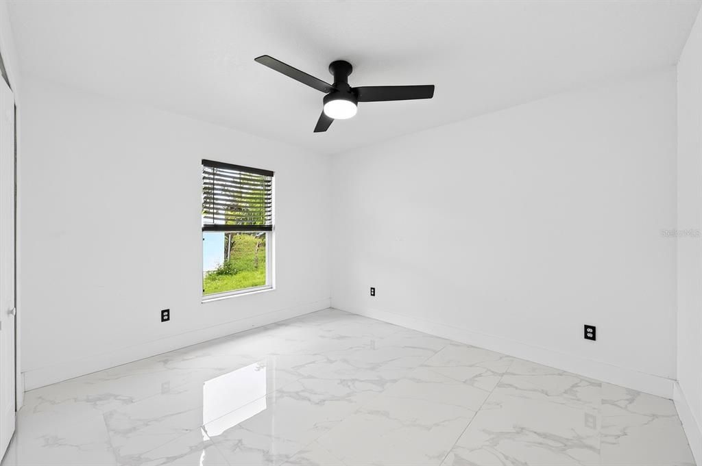 For Sale: $350,000 (3 beds, 2 baths, 1416 Square Feet)