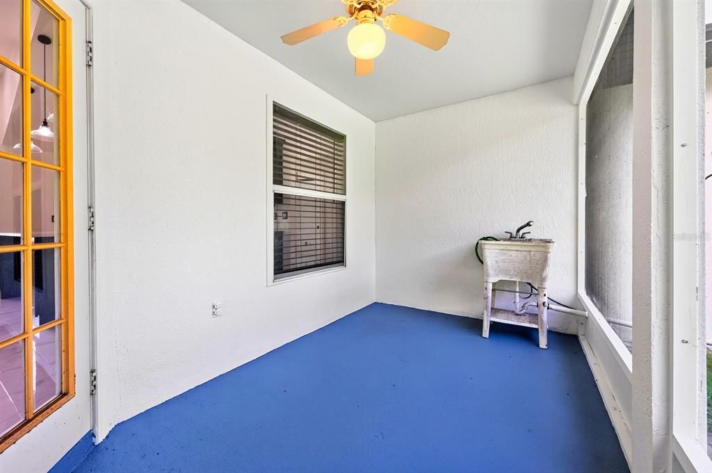 For Sale: $350,000 (3 beds, 2 baths, 1416 Square Feet)
