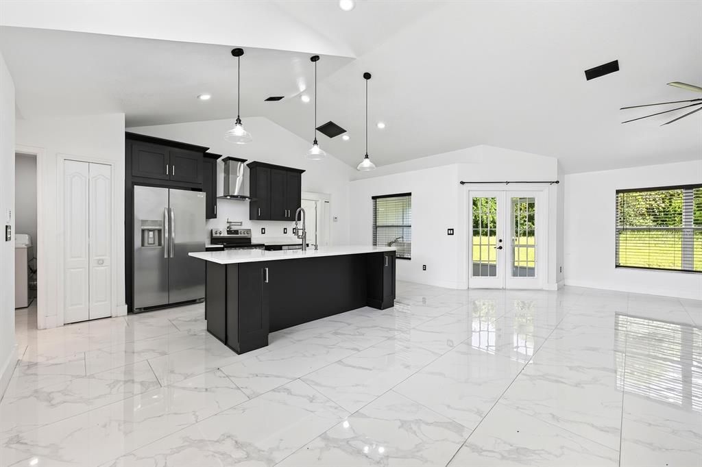 For Sale: $350,000 (3 beds, 2 baths, 1416 Square Feet)