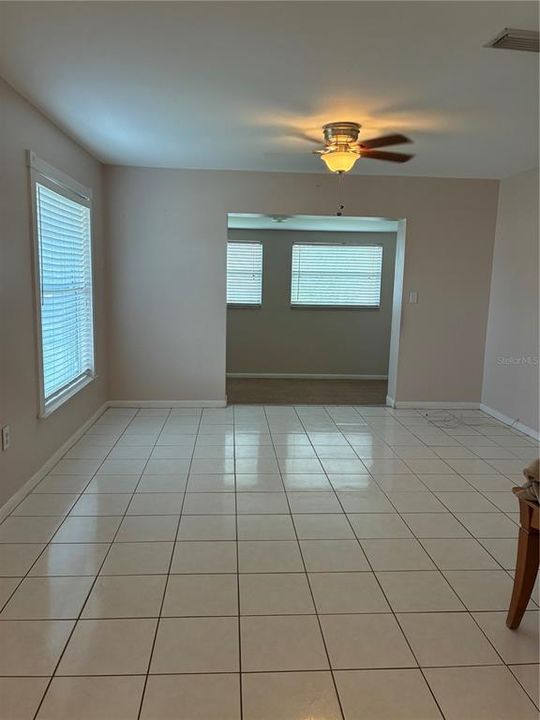 For Sale: $285,000 (3 beds, 1 baths, 1098 Square Feet)