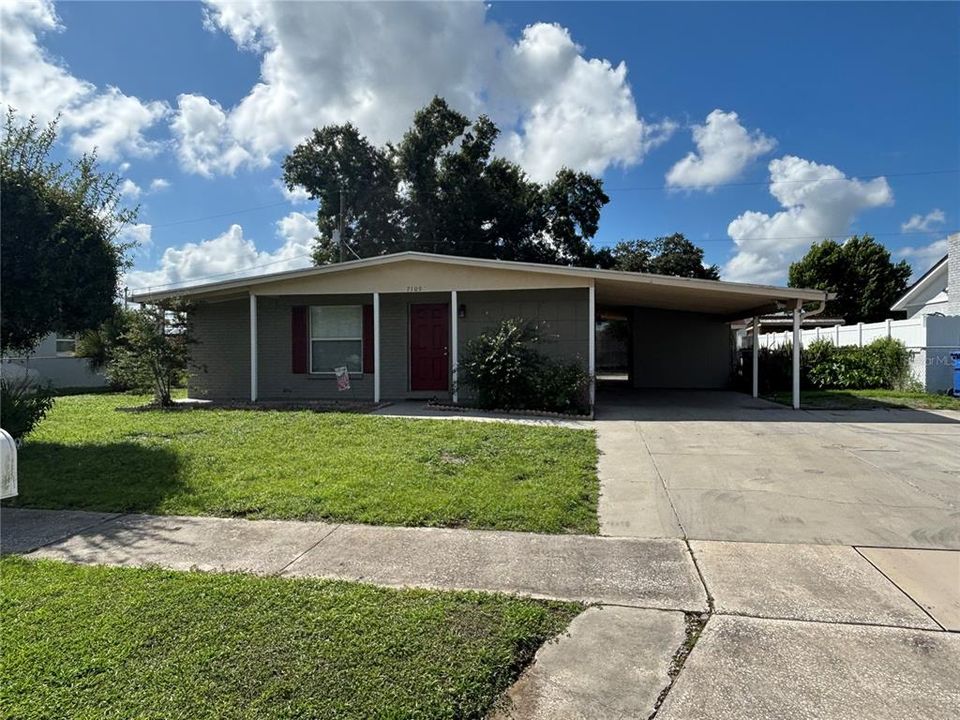 For Sale: $285,000 (3 beds, 1 baths, 1098 Square Feet)
