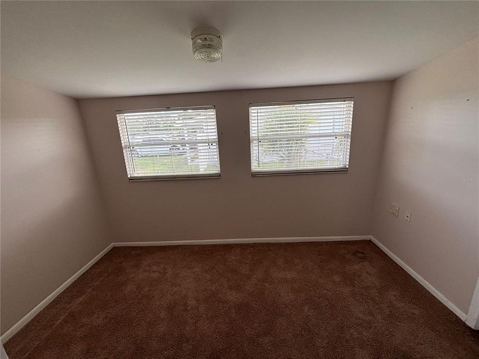 For Sale: $285,000 (3 beds, 1 baths, 1098 Square Feet)