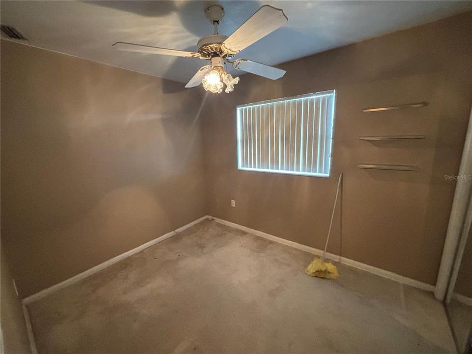 For Sale: $285,000 (3 beds, 1 baths, 1098 Square Feet)