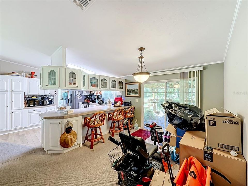 For Sale: $234,900 (3 beds, 2 baths, 1404 Square Feet)