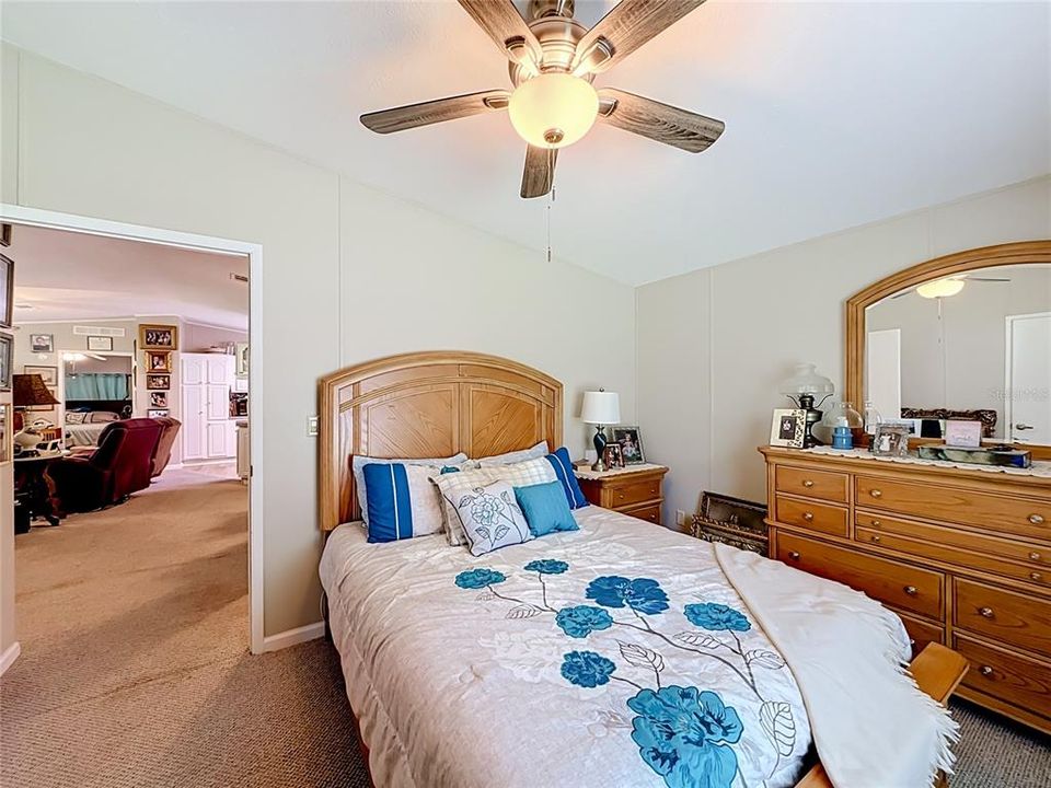 For Sale: $234,900 (3 beds, 2 baths, 1404 Square Feet)