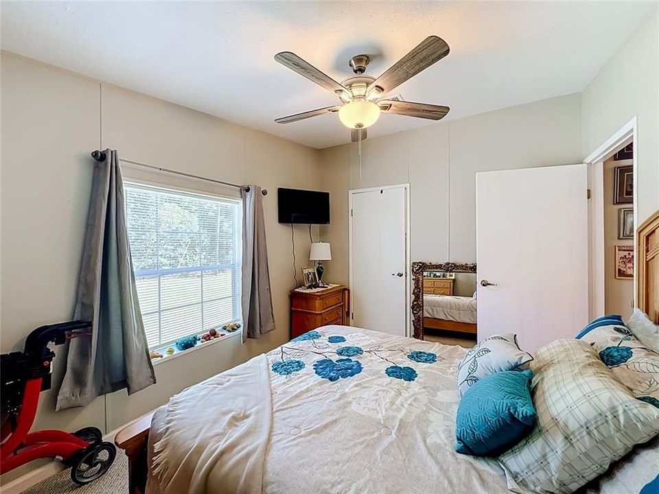 For Sale: $234,900 (3 beds, 2 baths, 1404 Square Feet)