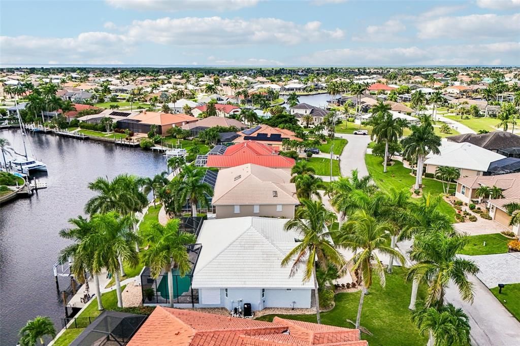 На продажу: $799,999 (3 спален, 2 ванн, 1633 Квадратных фут)