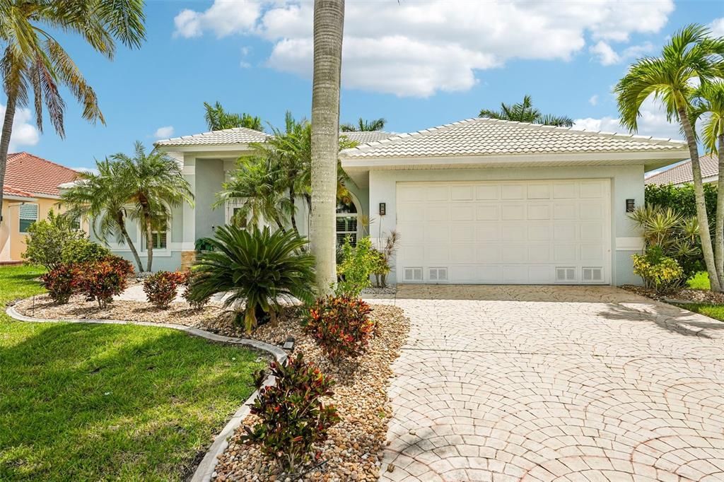 На продажу: $799,999 (3 спален, 2 ванн, 1633 Квадратных фут)