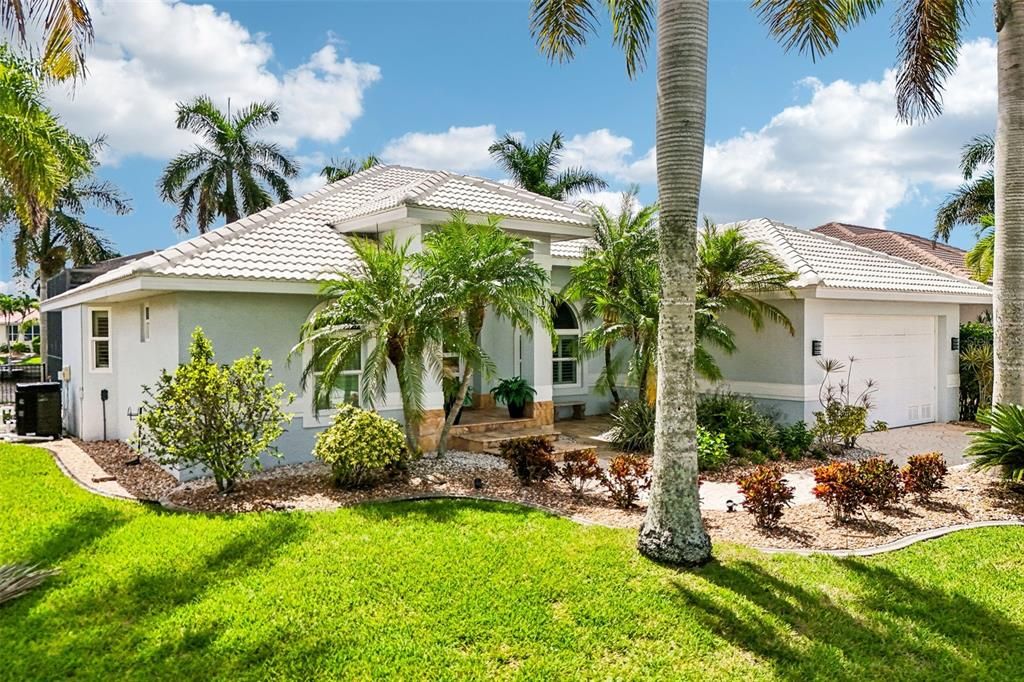 На продажу: $799,999 (3 спален, 2 ванн, 1633 Квадратных фут)