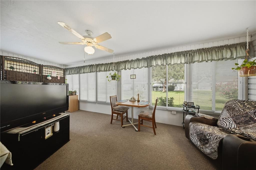 For Sale: $229,900 (2 beds, 2 baths, 1356 Square Feet)