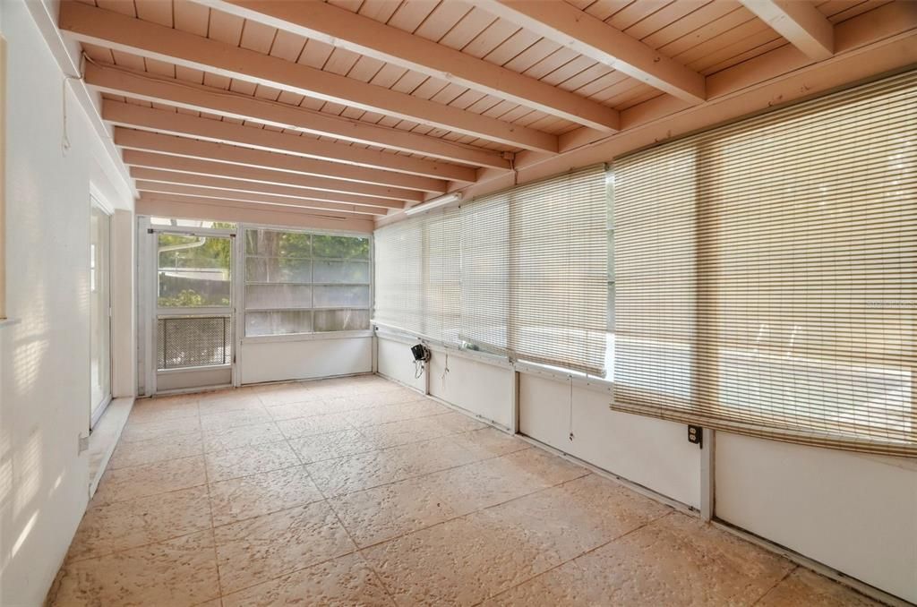 На продажу: $449,900 (4 спален, 2 ванн, 1862 Квадратных фут)