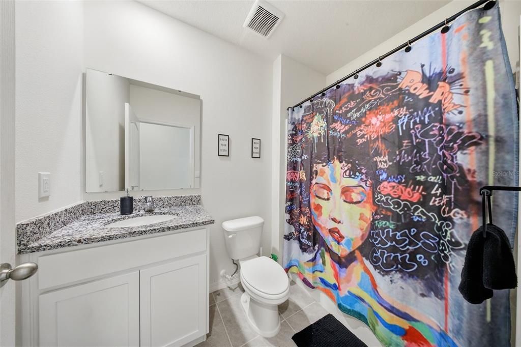 For Rent: $2,200 (3 beds, 2 baths, 1617 Square Feet)