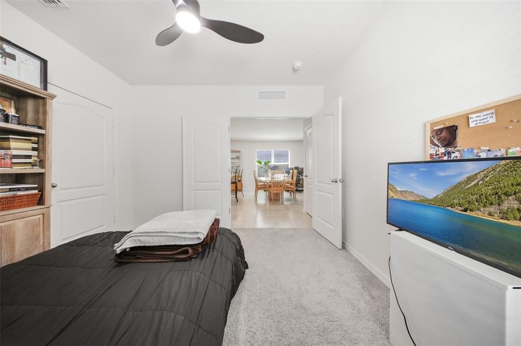 For Rent: $2,200 (3 beds, 2 baths, 1617 Square Feet)