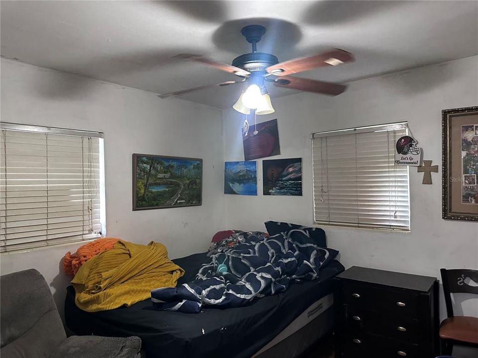 For Sale: $230,000 (3 beds, 1 baths, 1109 Square Feet)