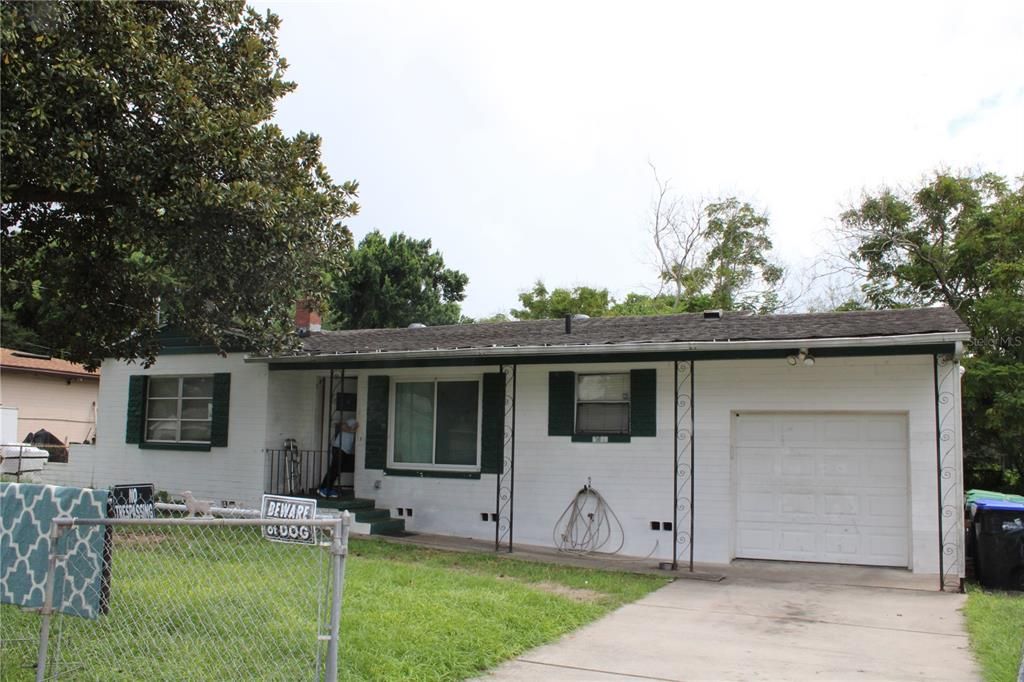 For Sale: $230,000 (3 beds, 1 baths, 1109 Square Feet)