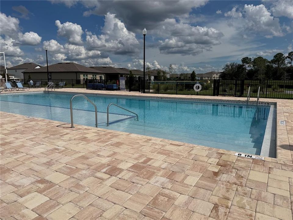 For Rent: $2,500 (4 beds, 2 baths, 1830 Square Feet)
