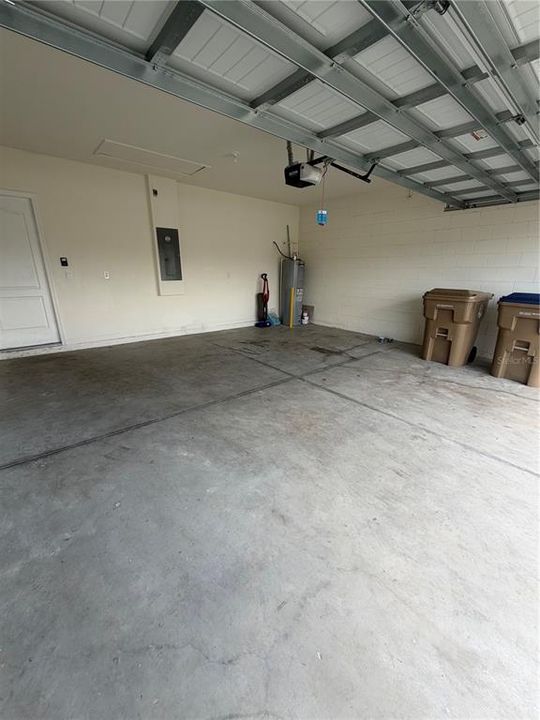 For Rent: $2,500 (4 beds, 2 baths, 1830 Square Feet)