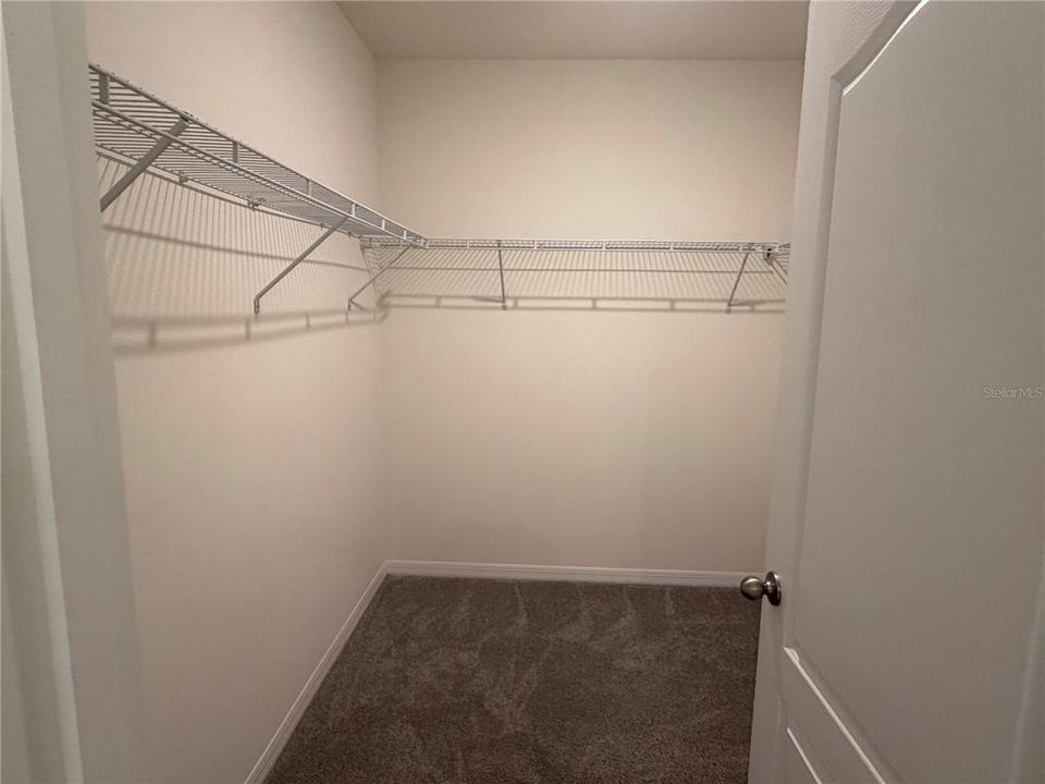 For Rent: $2,500 (4 beds, 2 baths, 1830 Square Feet)