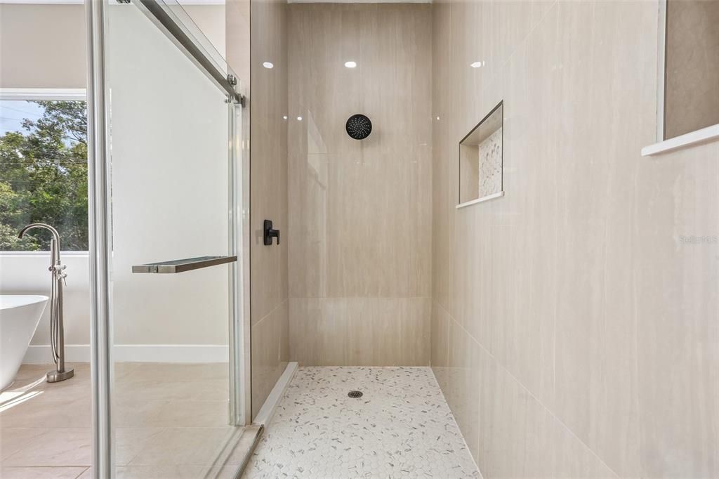 For Sale: $735,000 (4 beds, 4 baths, 3140 Square Feet)