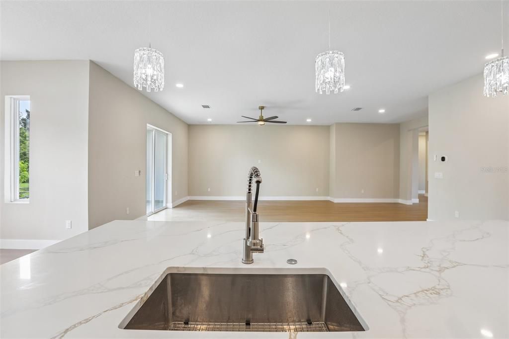 For Sale: $735,000 (4 beds, 4 baths, 3140 Square Feet)