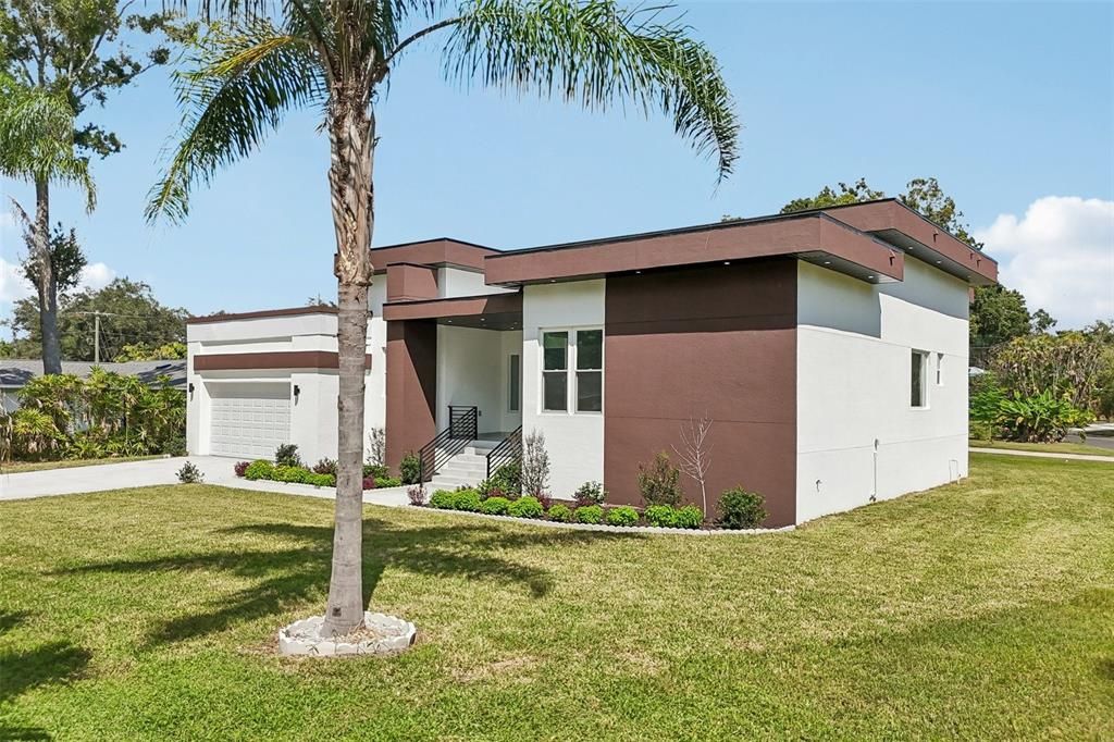 For Sale: $735,000 (4 beds, 4 baths, 3140 Square Feet)