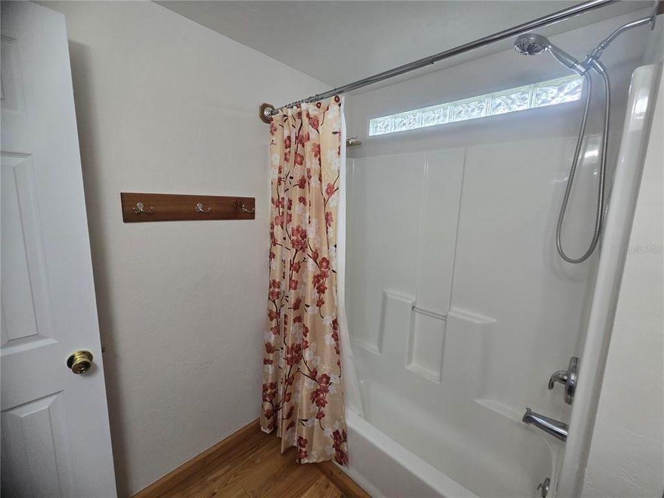 En Venta: $299,900 (3 camas, 1 baños, 1335 Pies cuadrados)