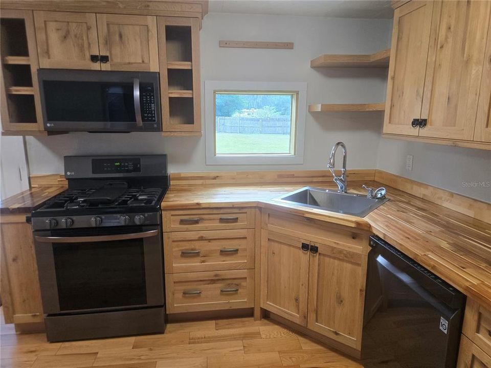 En Venta: $299,900 (3 camas, 1 baños, 1335 Pies cuadrados)